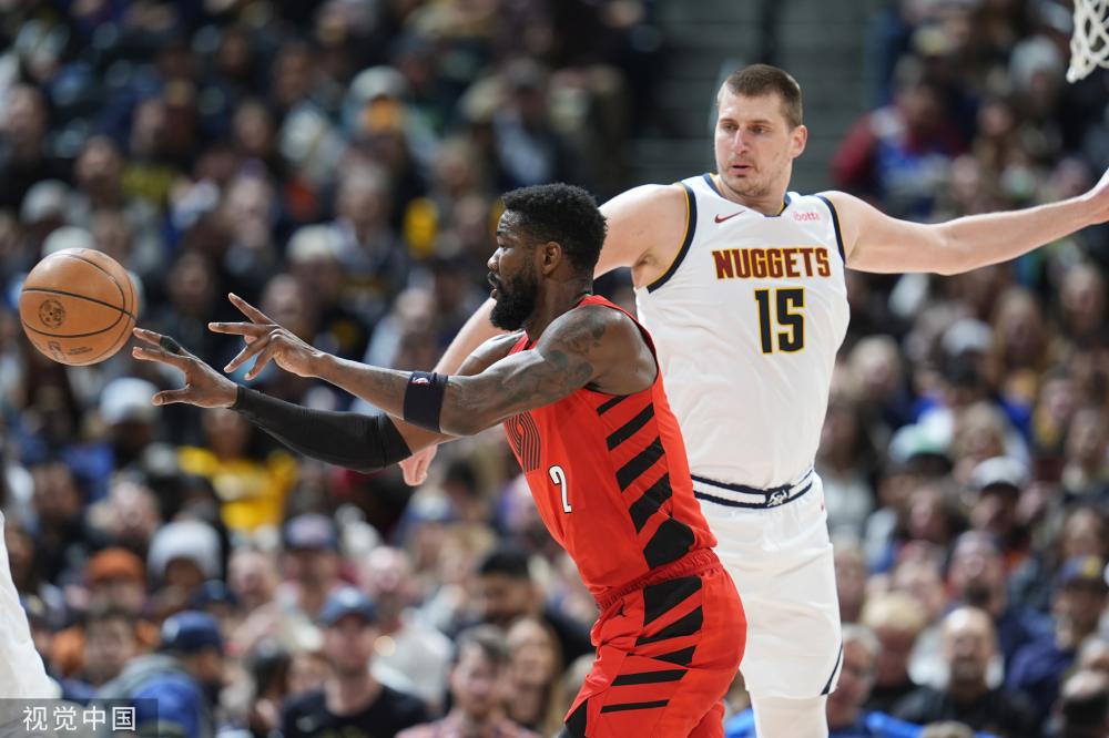 而巴塞罗那 而巴塞罗那